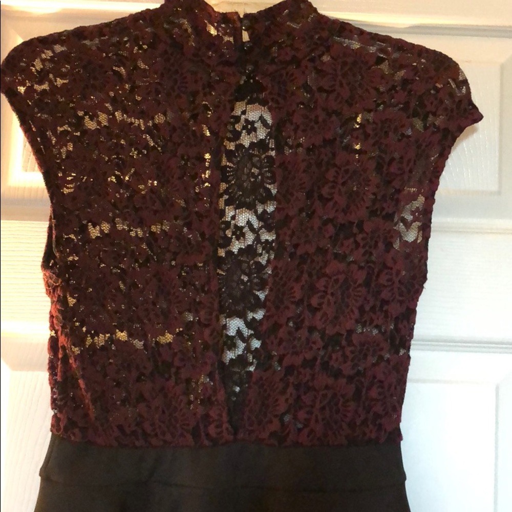 LACE DRESS - Picture 3 of 4